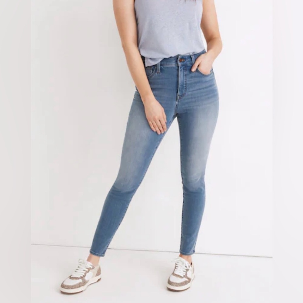 *NWOT* Madewell Curvy Roadtripper Supersoft
Jeggings Jeans Size 28
